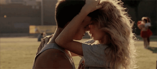 1558171108460011.gif 640.gif